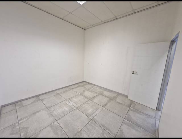 133M² OFFICE TO LET IN BARTLETT